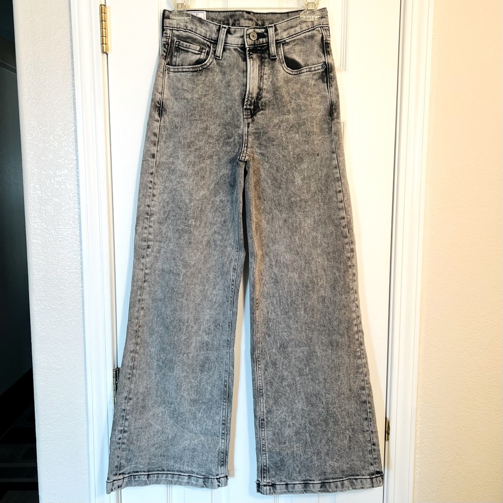Gap high rise, stride black / white wash, wide leg size 25 / 0P New without tags